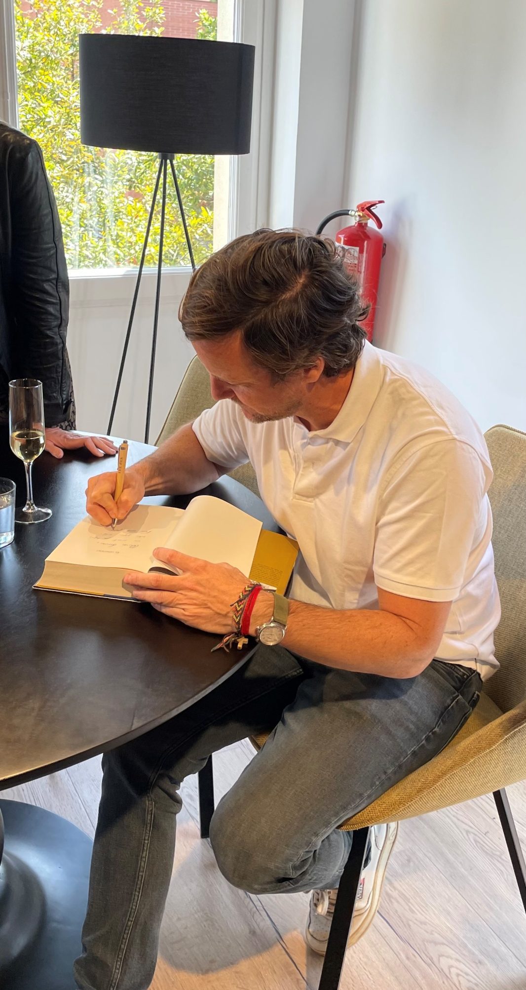 Evento Vermut Literario Sant Jordi con Rafael Tarradas Bultรณ